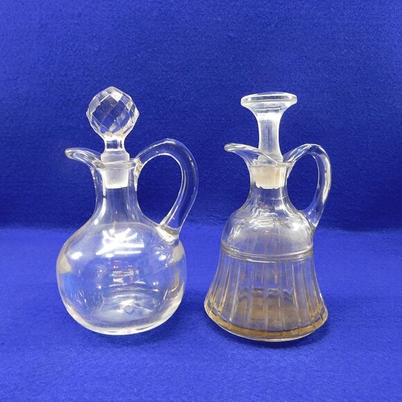 2 Vintage Glass Oil & Vinegar Cruets w Ground Glass Stoppers - Picture 1 of 8